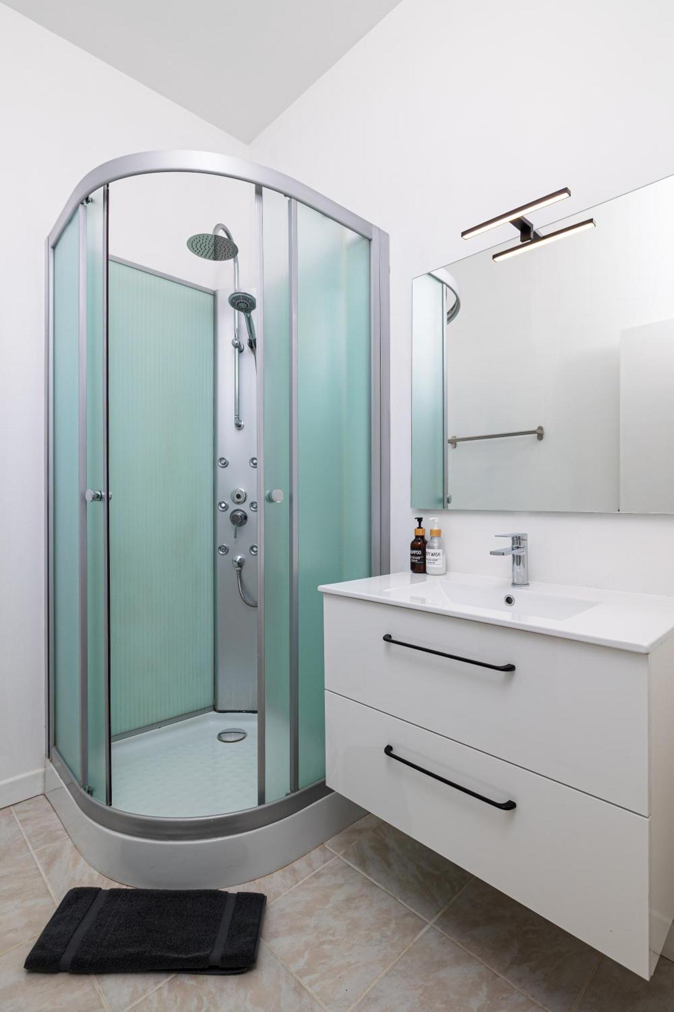 Maya Appartements & Suites Cosne-Cours-Sur-Loire Bagian luar foto