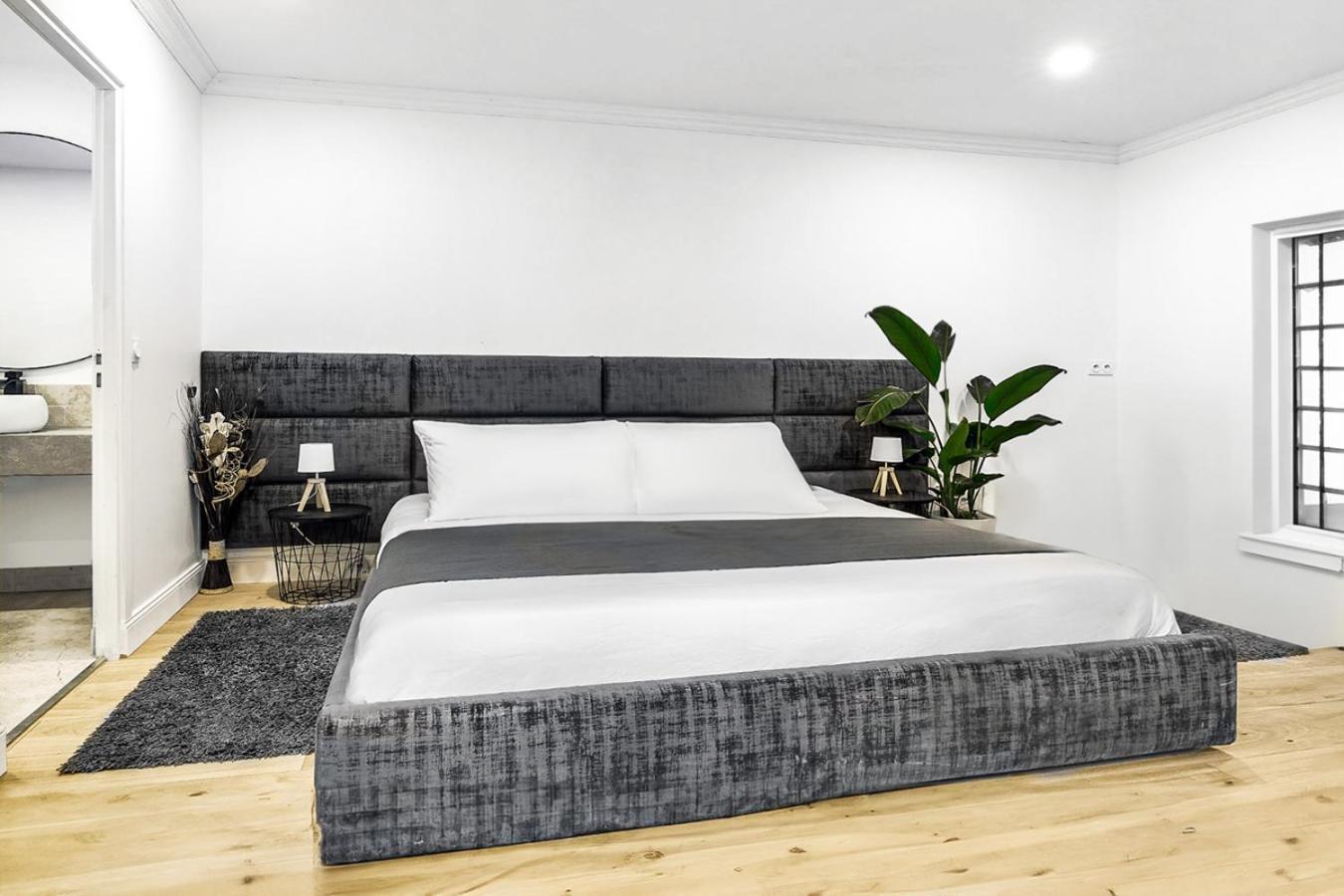 Maya Appartements & Suites Cosne-Cours-Sur-Loire Ruang foto