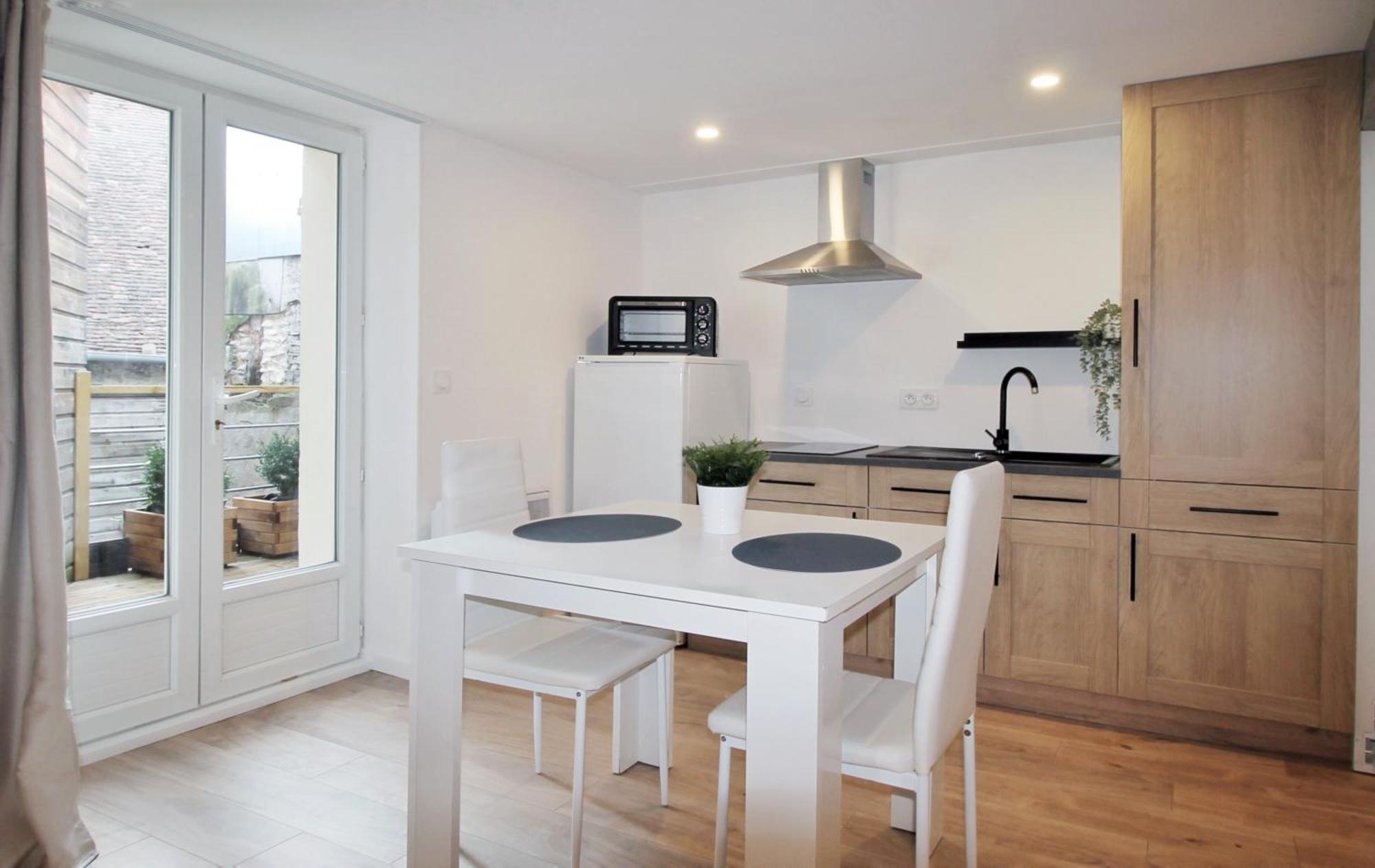 Maya Appartements & Suites Cosne-Cours-Sur-Loire Ruang foto